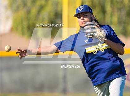 Thumbnail 2 in Apollo @ Mountain Pointe photogallery.