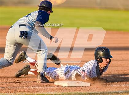 Thumbnail 2 in Apollo @ Mountain Pointe photogallery.