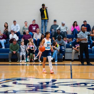 Zaniya Laws