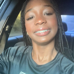 Shakira Holcombe