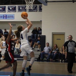 Annalise de Beer mugshot