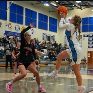 Avary Carnahan mugshot