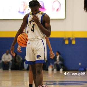 Avyon Lewis