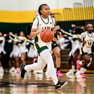 Kenadi Banks mugshot