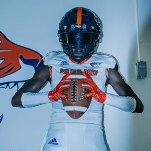 Khamani Barnes