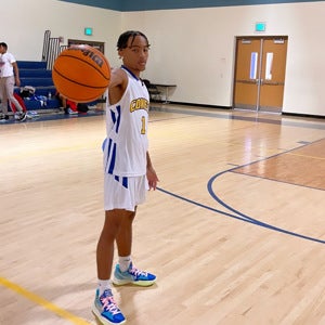 Davion Featherston