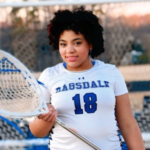 NIA PEAY