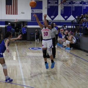 Marissa Holder mugshot