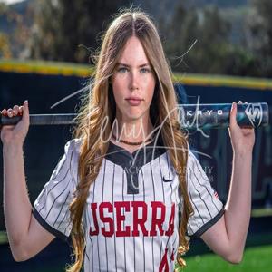 Magenta De Arte mugshot