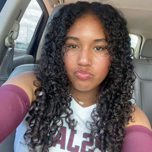 Nia Sanders