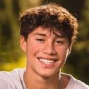 Leo  Garza
