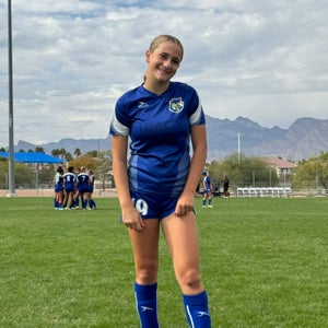 Lyla Barr