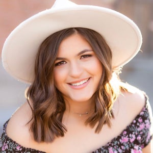 SYDNEY CASTILLO