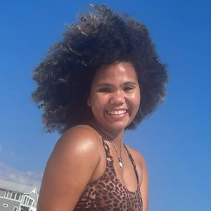 Zoey Arnold