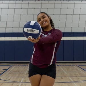Cayla Flores