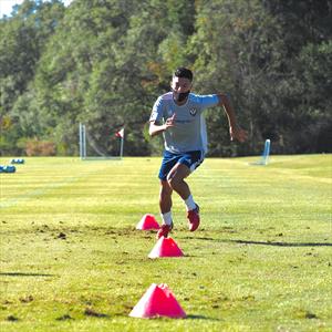 Edinson Alvarez
