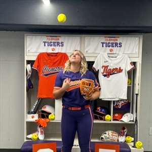 LEXIE HAMES
