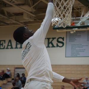 Traviyon James