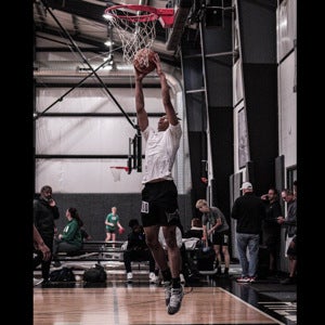 Darien  Clay