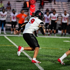 BENNETT STECKER