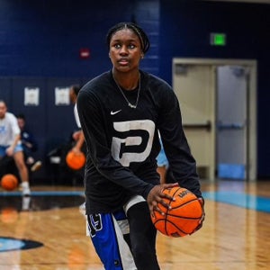 DE'ANDRA MINOR