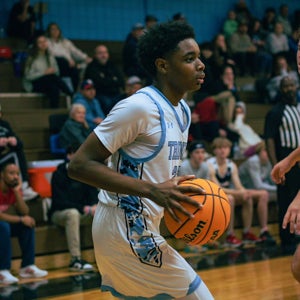 Zy'Iveon Holmes