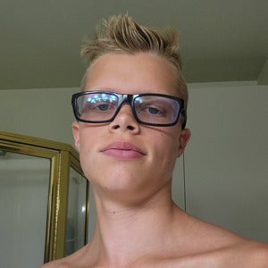 Derek  Theoret