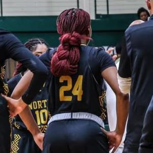 Traeona Davis