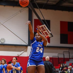 Ny'ashia Barnes