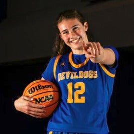 IZZY WILLIAMS
