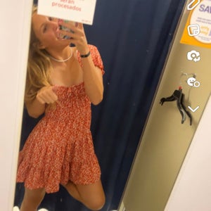 TAYLIN STOOPS