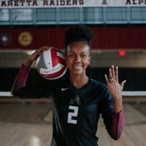 KENNEDI WHITE