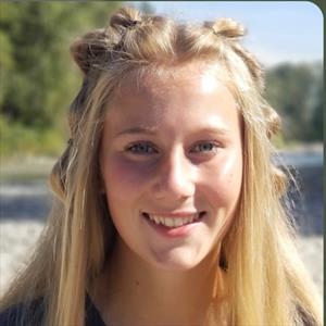 Zoe Curnutt