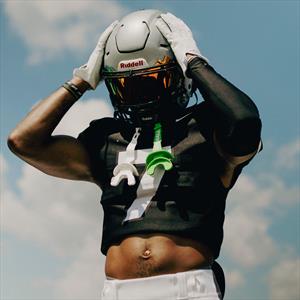 Devon Webb (dnu)