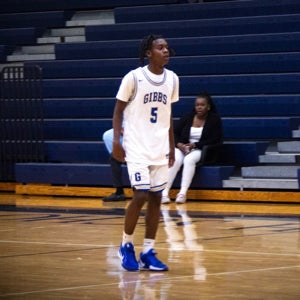 Traavi Jones