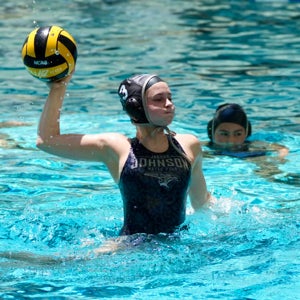 TORI HOYL