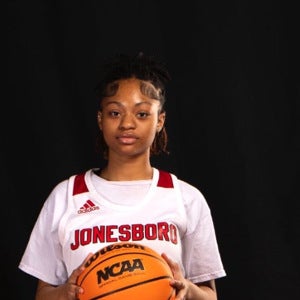 Janiya  Hullett