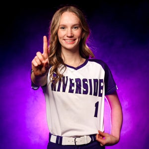 Mia Davis