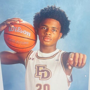 Solomon Lewis mugshot