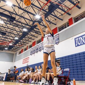 Bella Holmes mugshot