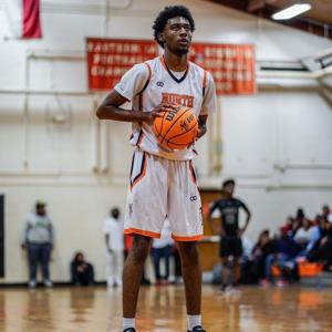 Dontrevious  Whitaker mugshot