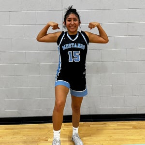 JOSIERAYE RUNNING WOLF