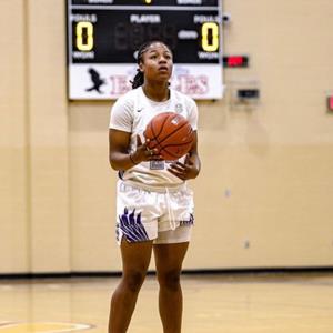 Jazlynn Curtis