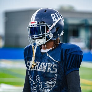 Davion Blackwell