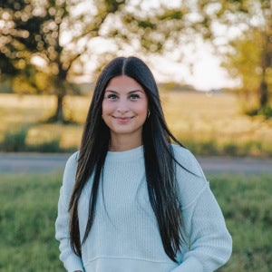 Jessalyn Flores