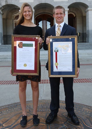 Hanford senior Jenna Van Fossen (left) and 
Colfax senior Michael Wilson pose in front 
of the state Capitol. 