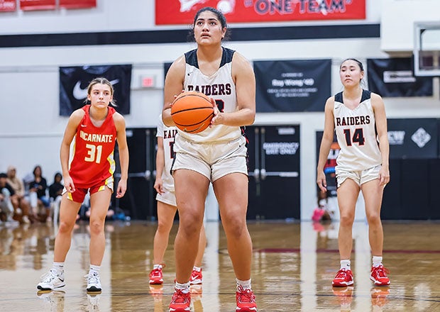 Mele Sake helped 'Iolani win its fourth straight state title and eighth since 1987. (Photo: Brian Bautista)