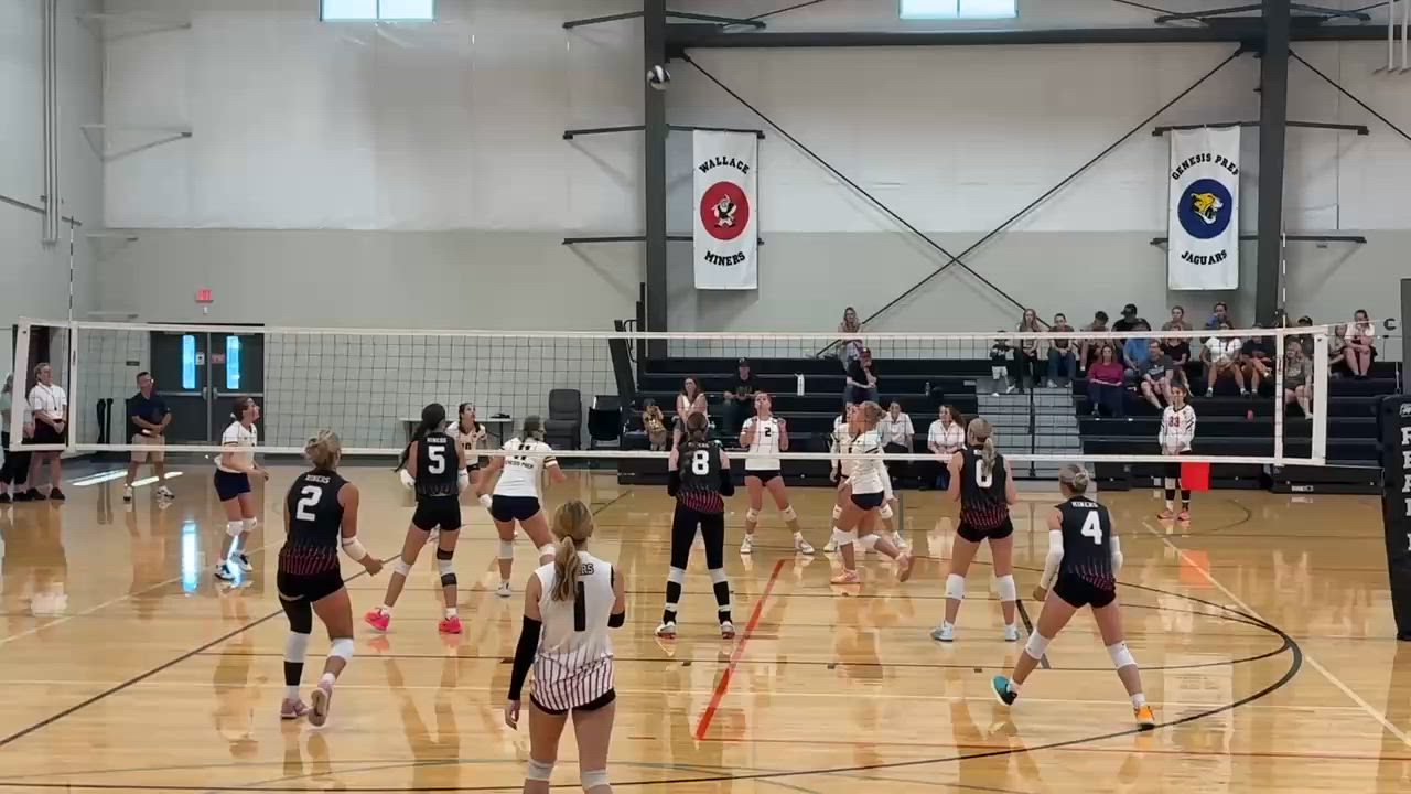 Volleyball Recap: Wallace's  Win  on Monday Extends Winning Stre