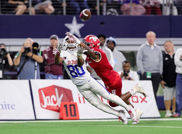 The North Shore secondary was huge all game, including this late breakup. 