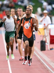 Immanuel Hutchinson is looking to
dip in the 1:48s today.